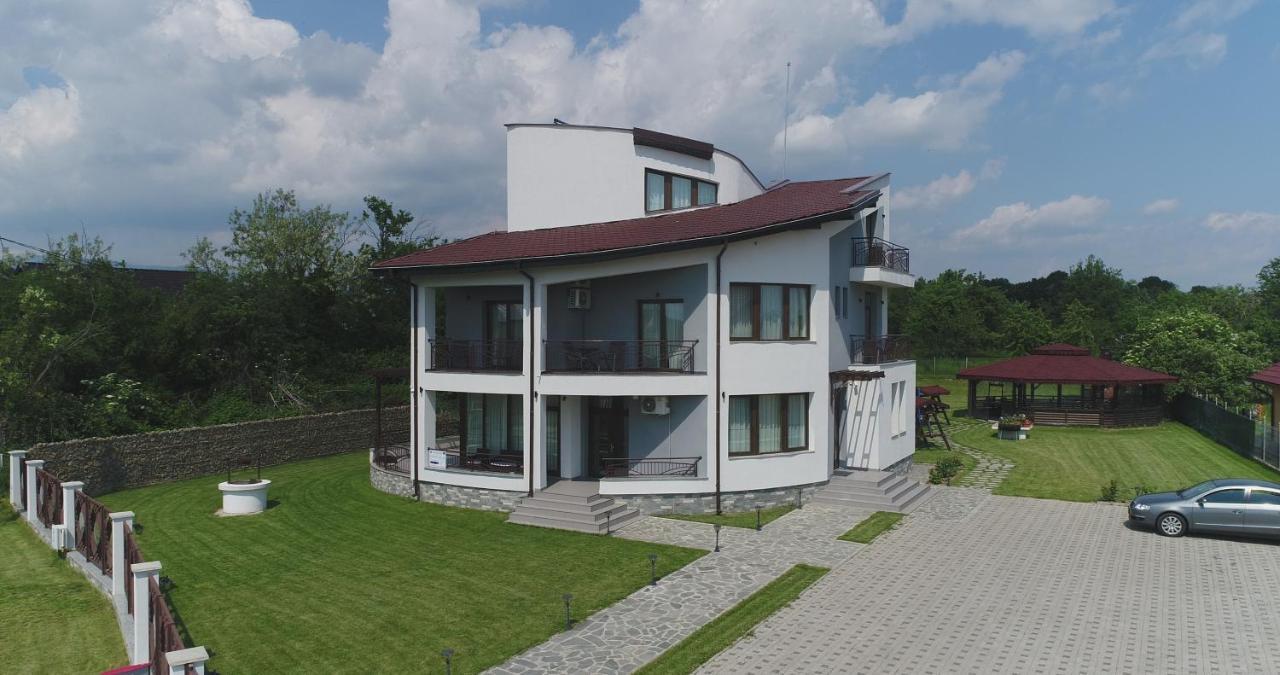 Pensiunea Casa Hortopan Târgu Jiu المظهر الخارجي الصورة
